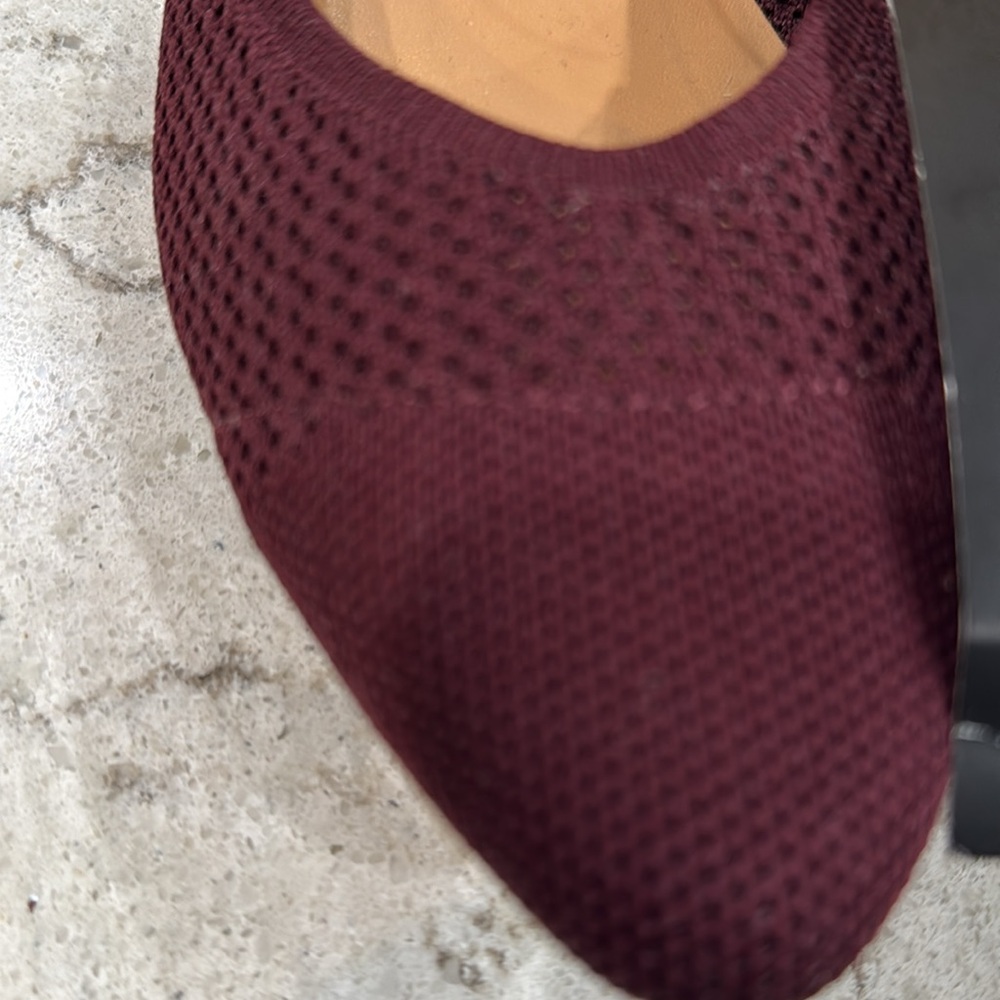 BANANA REPUBLIC Women's Burgundy Flats SIZE 8 - Picture 6 of 6
